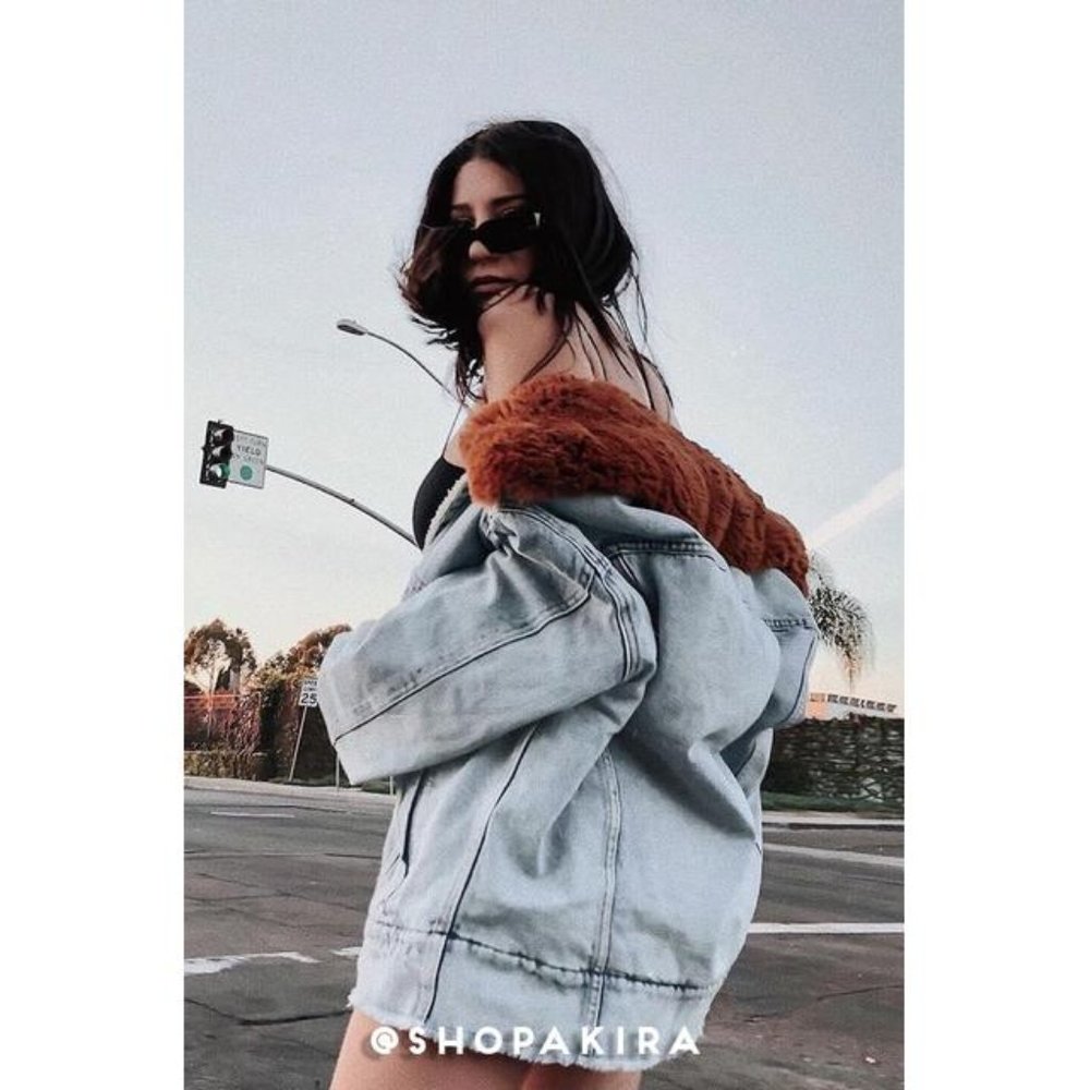 Levis OVERSIZED SHERPA TRUCKER JACKET